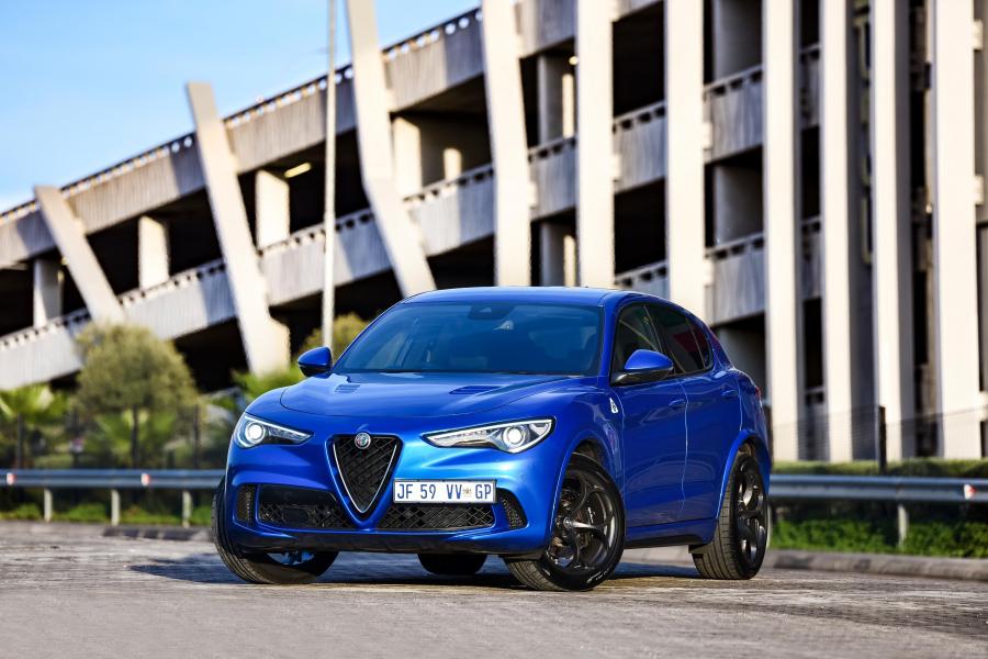  Alfa Romeo Stelvio Quadrifoglio (949) 2019 года  (ZA) (фото 19 из 42)